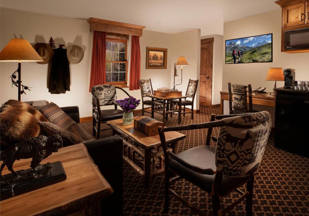 Suite with Terrace interior